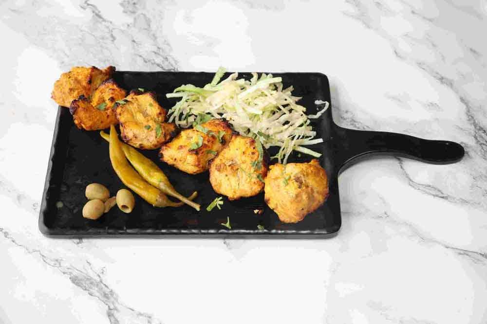 CHICKEN ACHARI TIKKA (6 PCS)